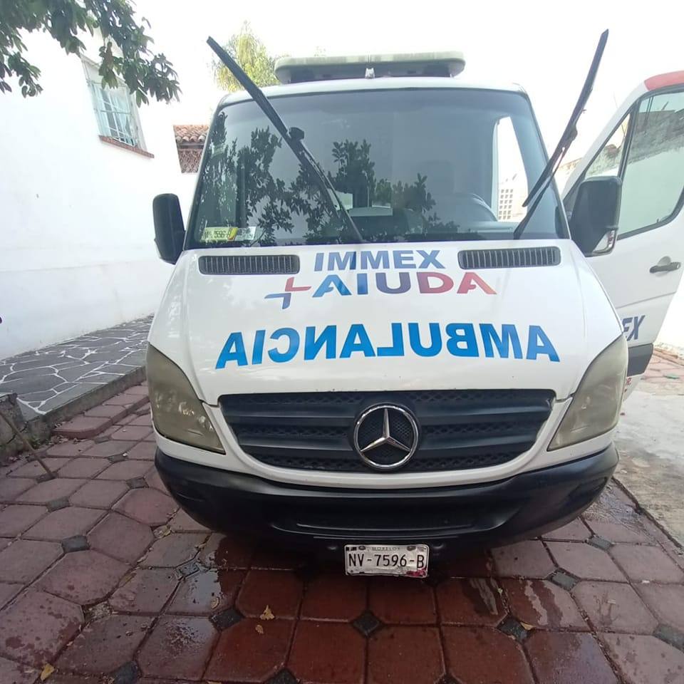 Ambulancia y avión ambulancia